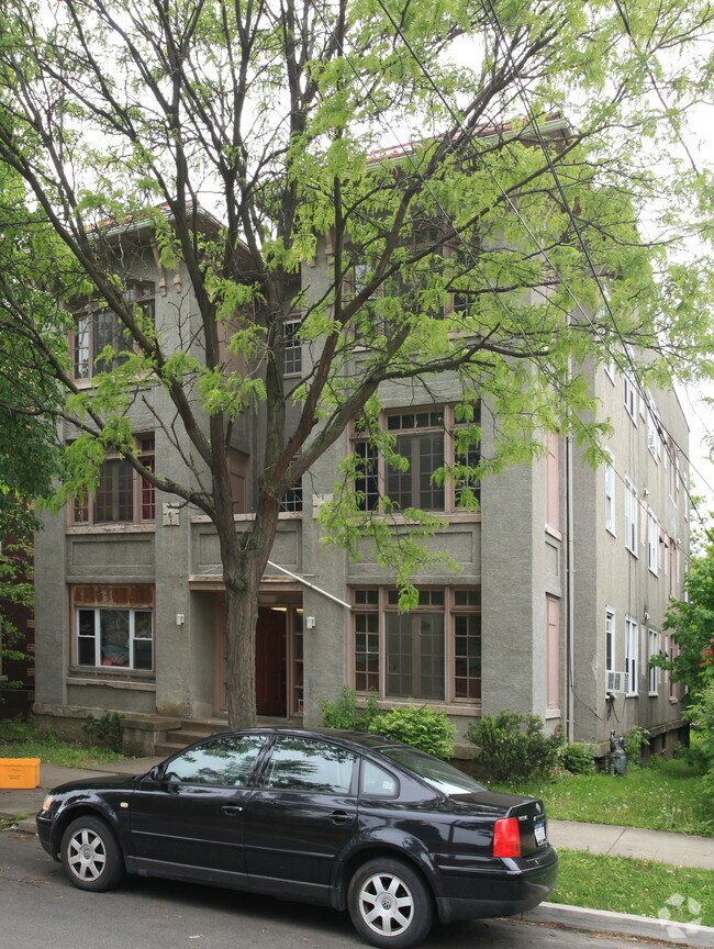 Primary Photo - 5 Mather St