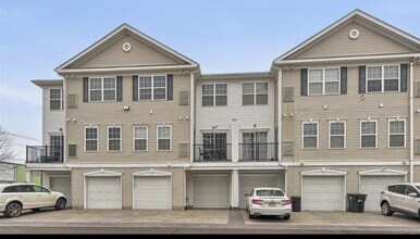 Building Photo - 7 Tribeca Ave