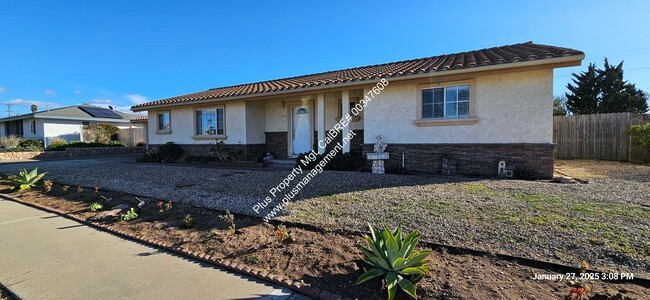 Building Photo - Orcutt Single Story Ranch Style Home with ...