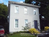 Building Photo - Spacious 2br lower in Racine