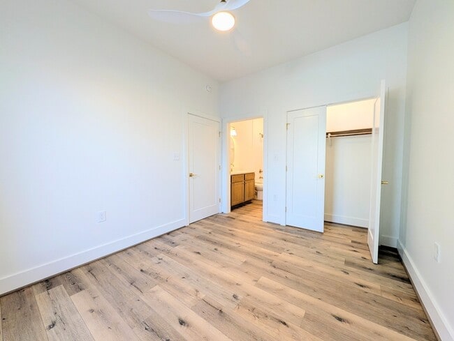 Building Photo - 5900 Fort Ave