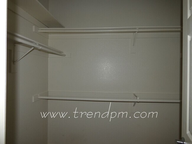 Building Photo - 9020 Belvedere Dr