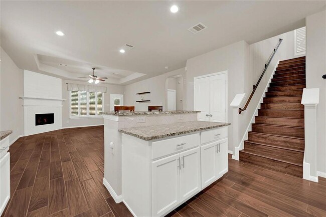 Building Photo - 3310 Pine Chase Dr