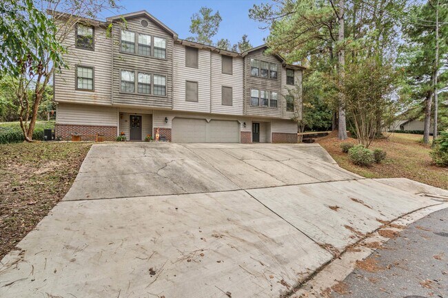 Building Photo - 57 Lake Shore Dr