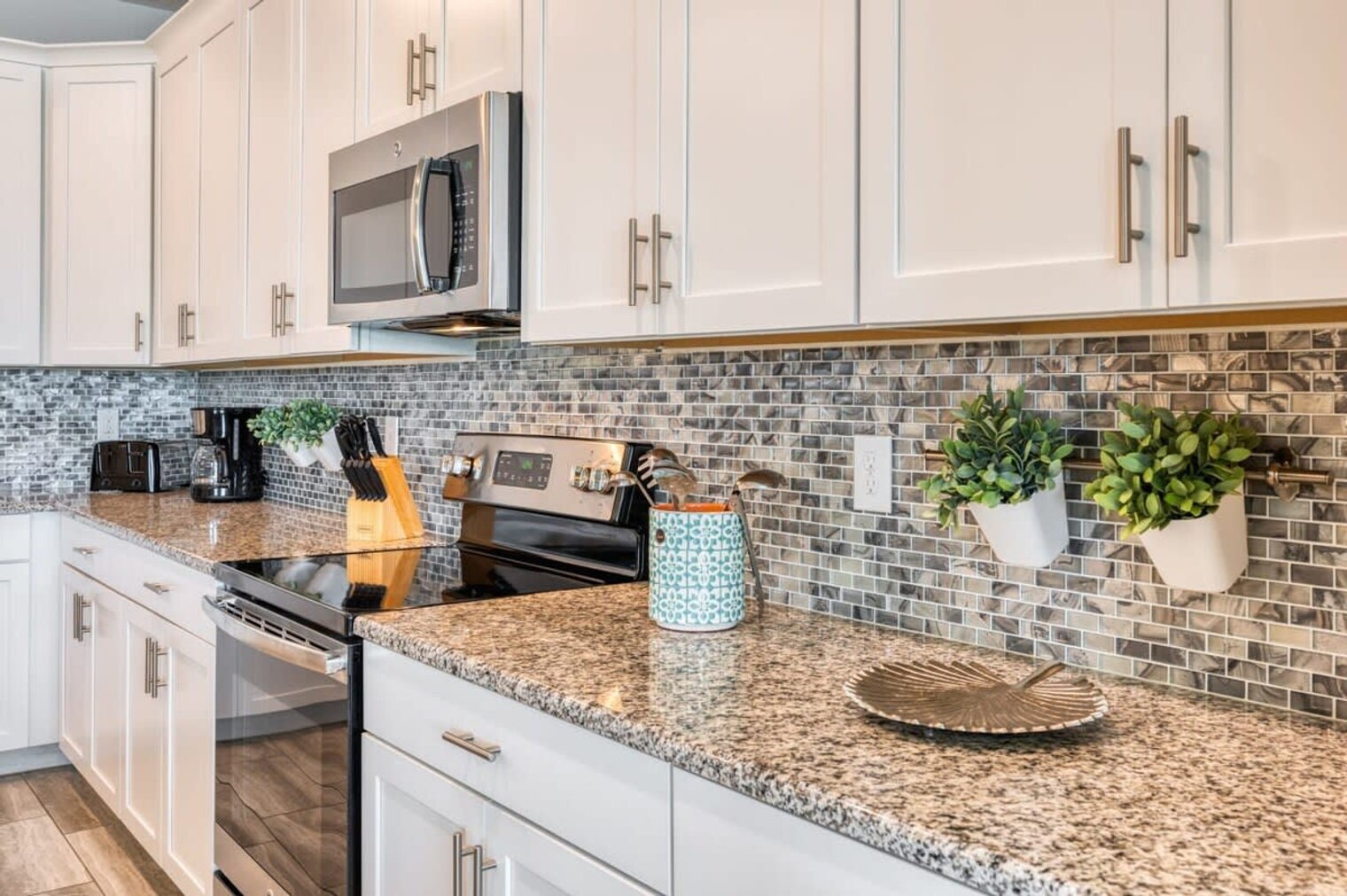 Building Photo - 4793 Kings Castle Cir