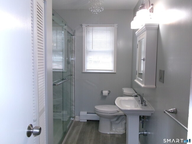 Building Photo - 36 Tina Cir