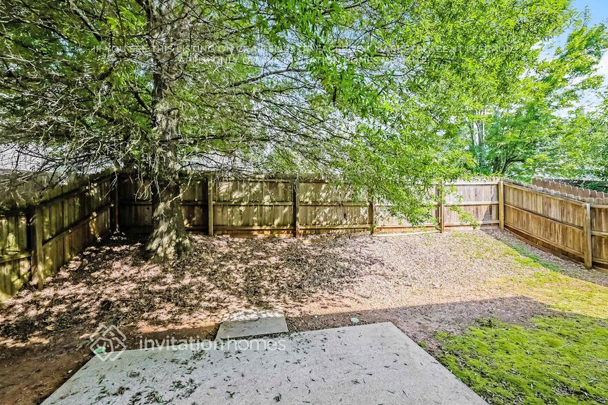 Building Photo - 5821 Apple Grove Rd NE