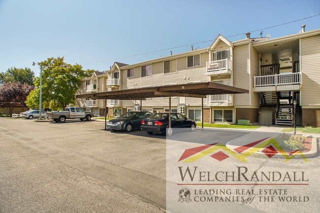Primary Photo - Charming 2 Bed 1 Bath Condo in Roy