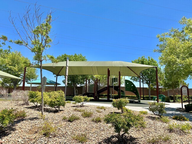 Building Photo - 7565 Orchard Pine St