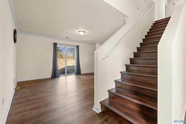 Building Photo - 313 Mertle Dr