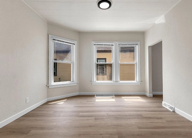 Building Photo - 4 Bedroom Single Family Home Available - G...