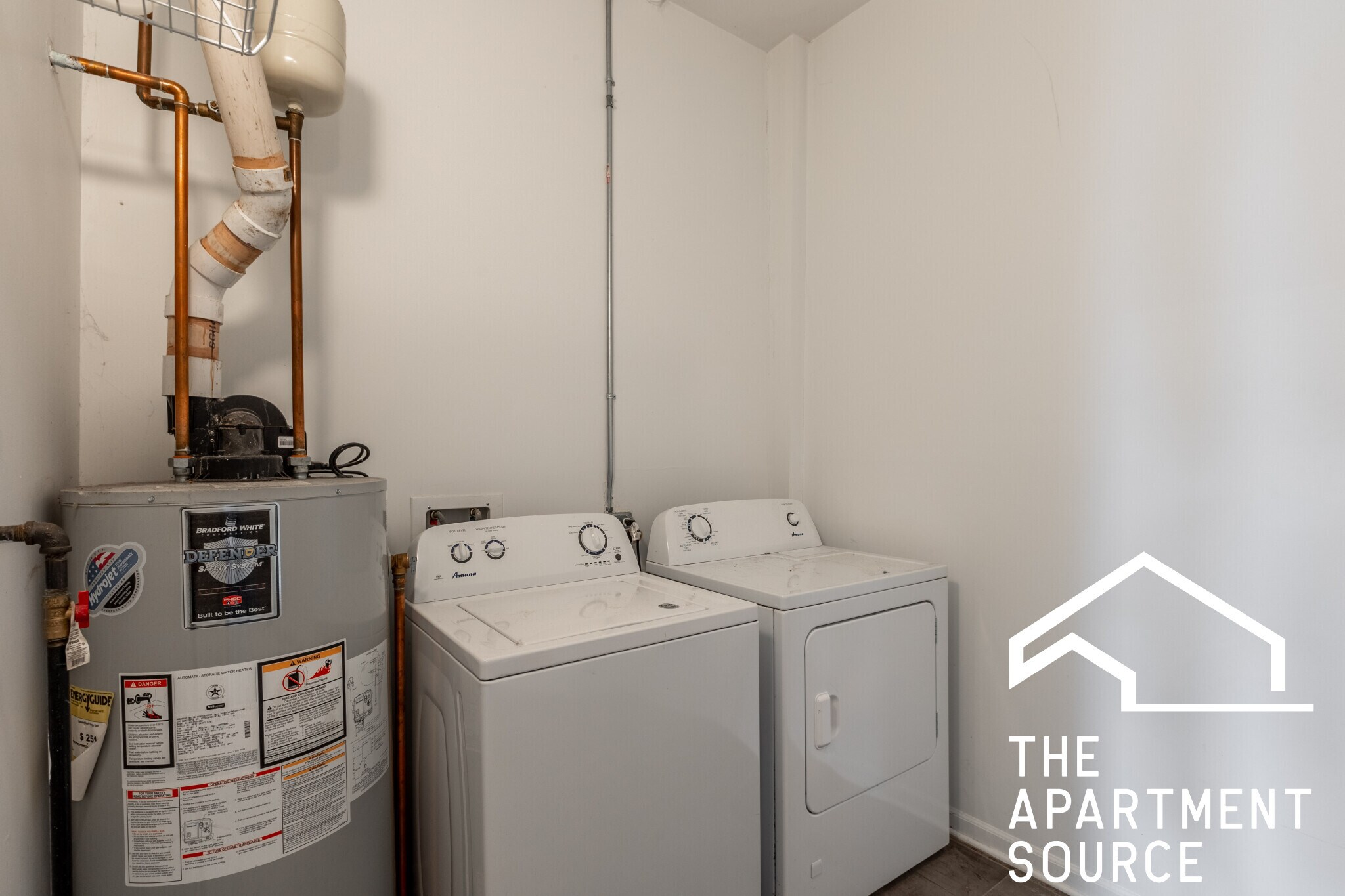 Building Photo - 2700 W North Ave