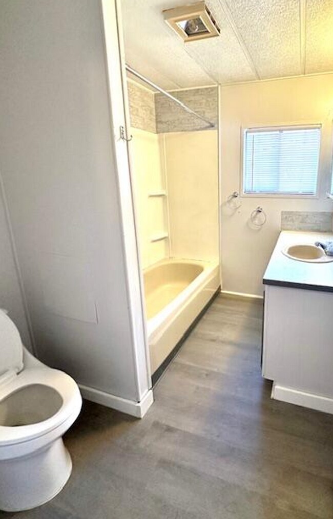 Building Photo - 62 Erickson Ave