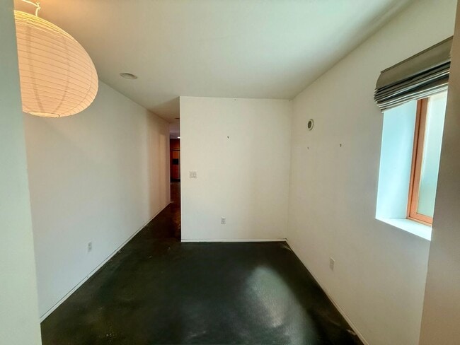 Building Photo - Judkins Park MIL Apartment
