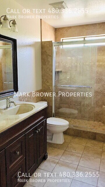 Building Photo - 244 N Cobblestone St