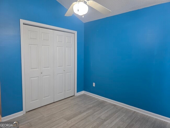 Building Photo - 136 Towne Pk E Dr