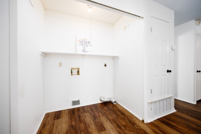 Building Photo - 11827 Gallery View St