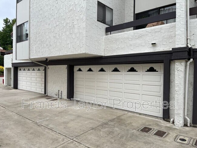 Building Photo - 7526 Jerez Ct