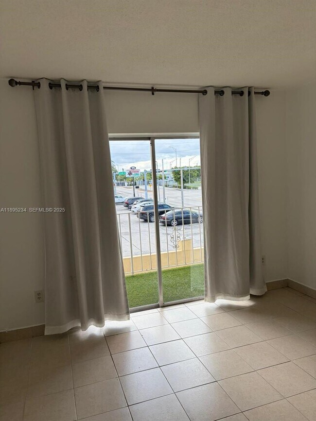 Building Photo - 6820 W Flagler St