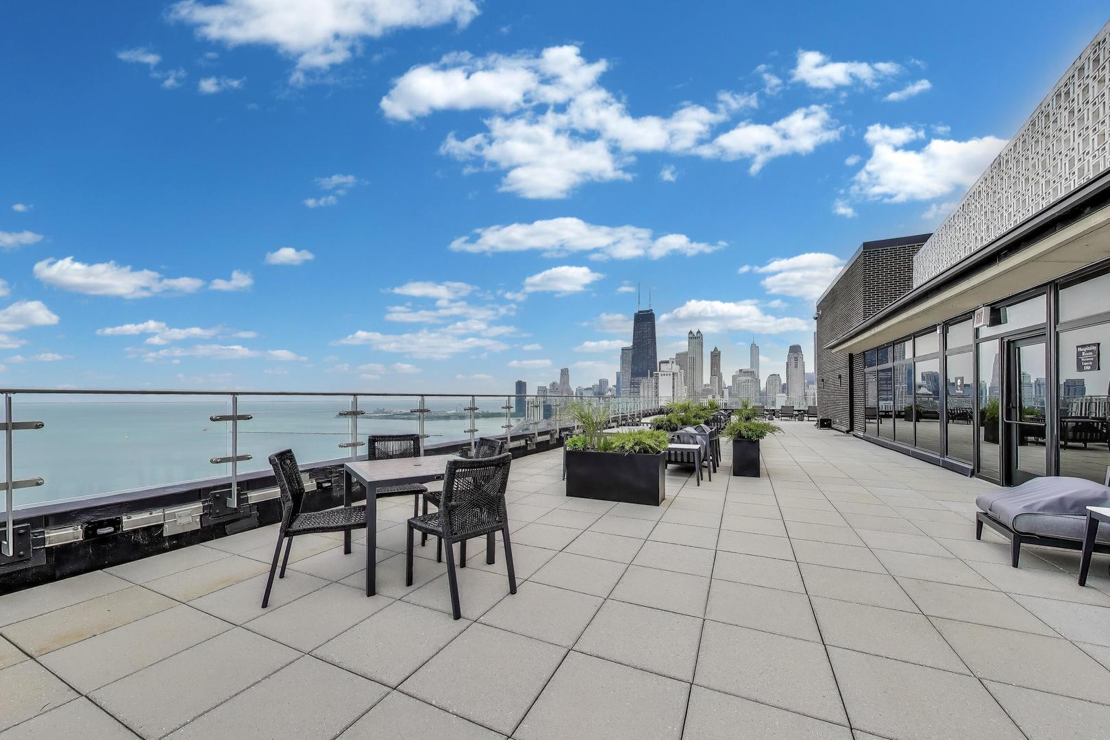 Building Photo - 1440 N Lake Shore Dr