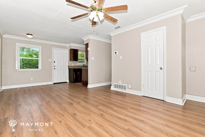 Building Photo - 4716 Bourland St