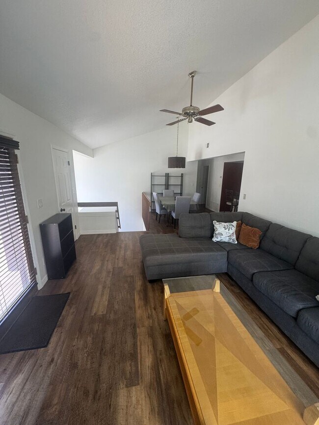 Building Photo - NOW AVAILABLE! Fully Furnished 2-Bed, 2-Ba...