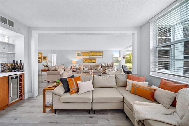 Building Photo - 903 Cypress Grove Dr