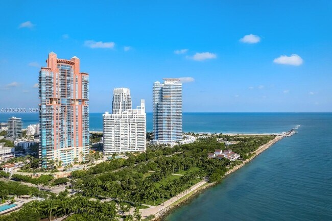 Building Photo - 300 South Pointe Dr