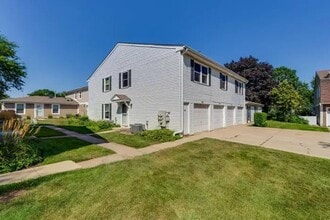 Building Photo - 231 Sunset Ct