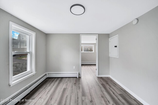 Building Photo - 196-198 Chamberlain St