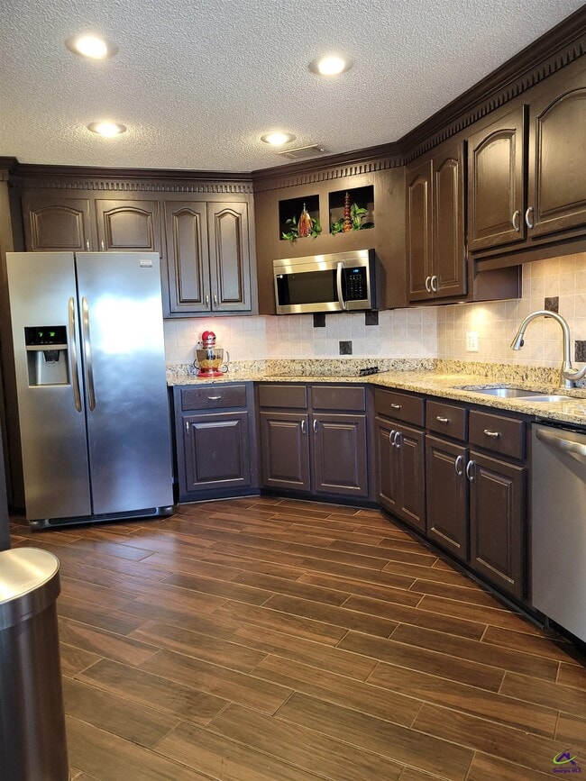 Building Photo - 206 Rhett Ct