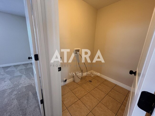 Building Photo - 7845 Ruby Valley Dr