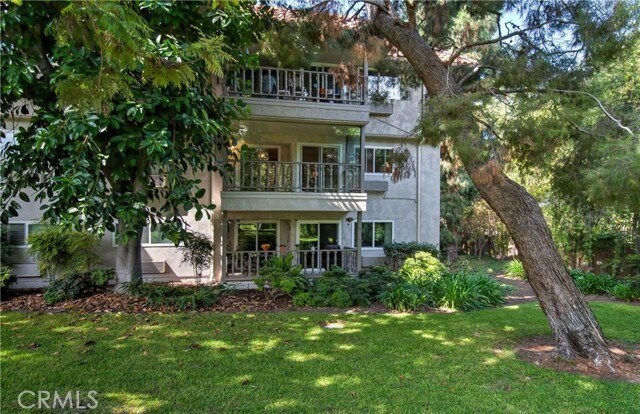 Primary Photo - 2405 Via Mariposa W