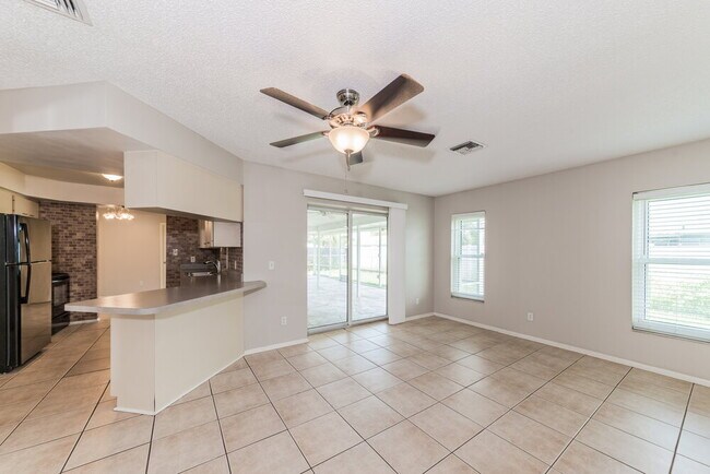 Building Photo - 3265 Lalani Blvd