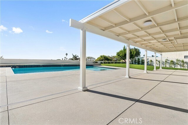 Building Photo - 30127 Vía Borica