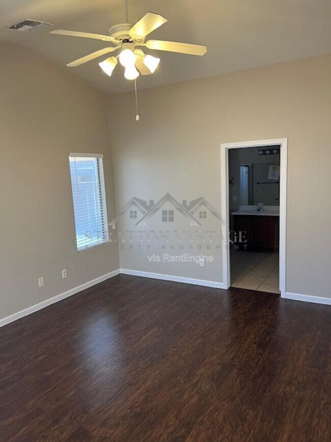 Building Photo - 11429 W Austin Thomas Dr