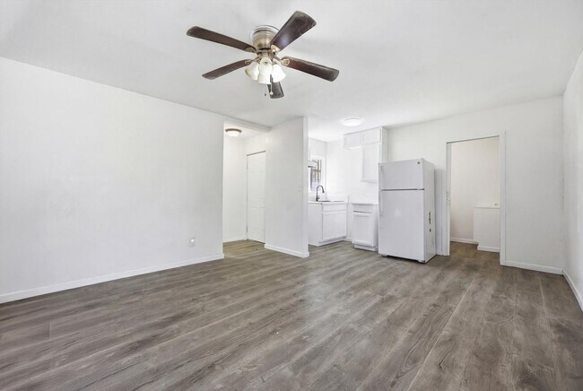 Building Photo - 314 Monterey St