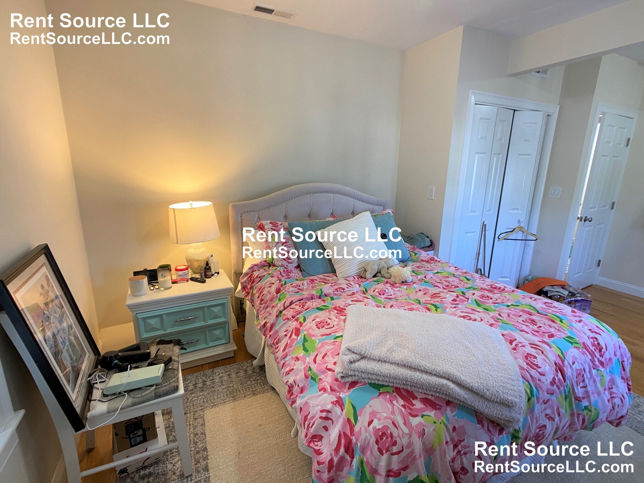 Building Photo - 537 Main St