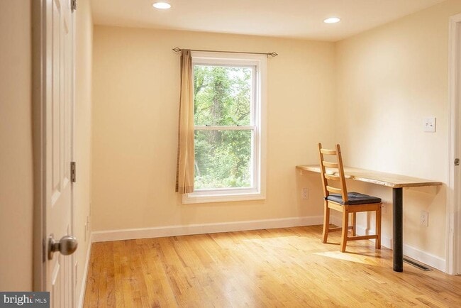 Building Photo - 1611 Avenue B