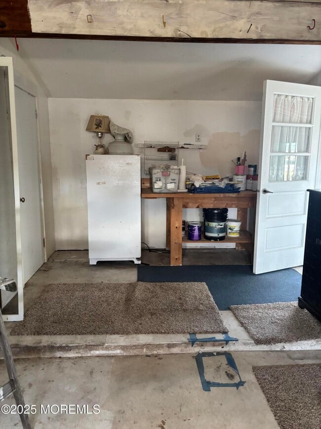 Building Photo - 25 Robinson Rd