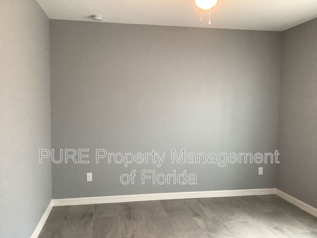 Building Photo - 2629 SW 175 Loop