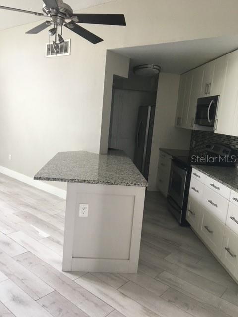 Building Photo - 3572 Southpointe Dr