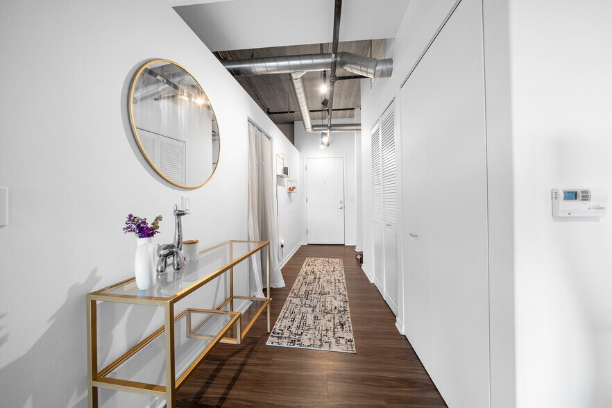 Building Photo - 101 Curry Ave