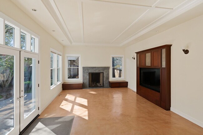 Building Photo - 8161 Ragle Pl