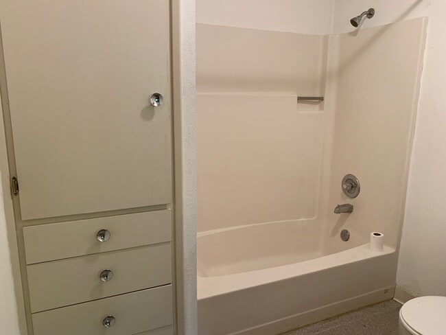 Building Photo - 1717 W 12th Ave