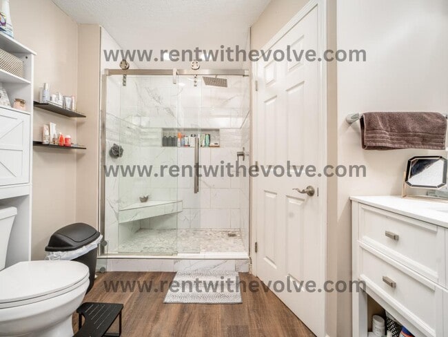 Building Photo - 19 Stone Bridge Dr