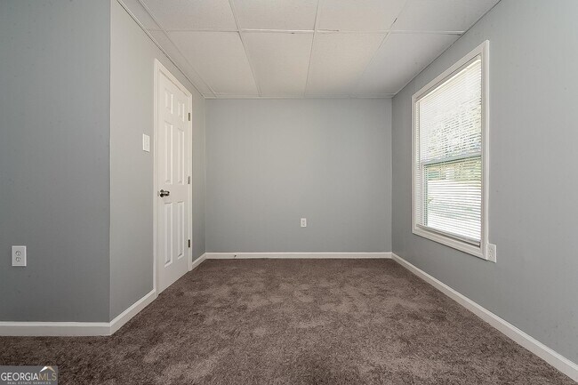 Building Photo - 1118 Walnut Creek Ln