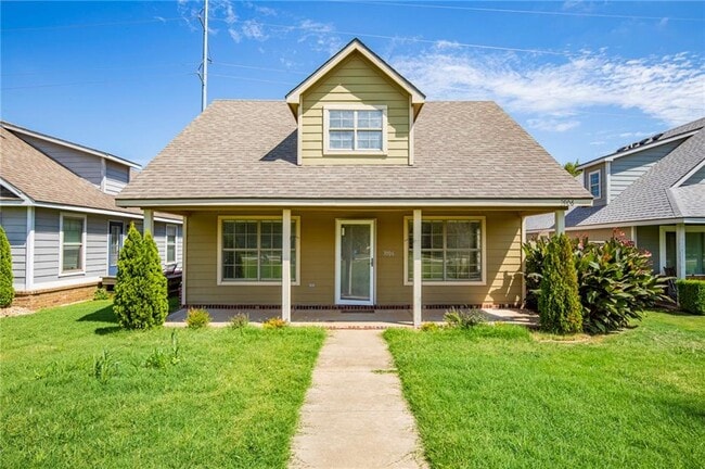 Building Photo - 3906 SW Gibson Ave