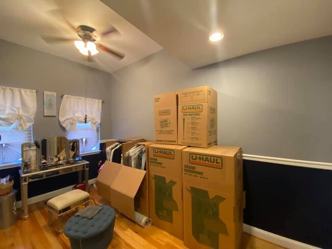 Building Photo - Lovely 3 Bedroom Townhouse in Southwest Wa...