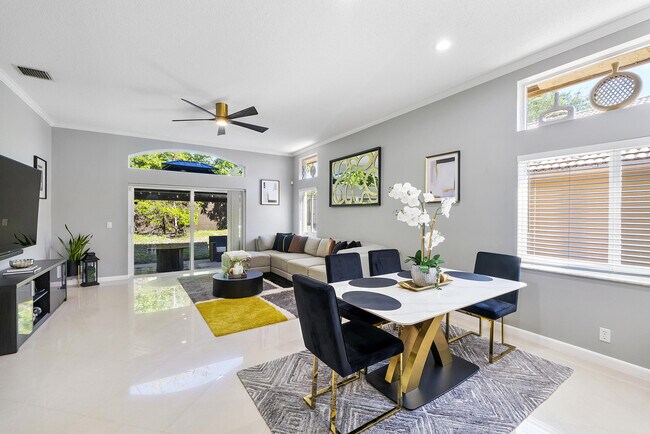 Building Photo - 5029 Heron Pl